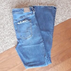 American Eagle Distressed Super Hi Rise Flare Jeans size 8